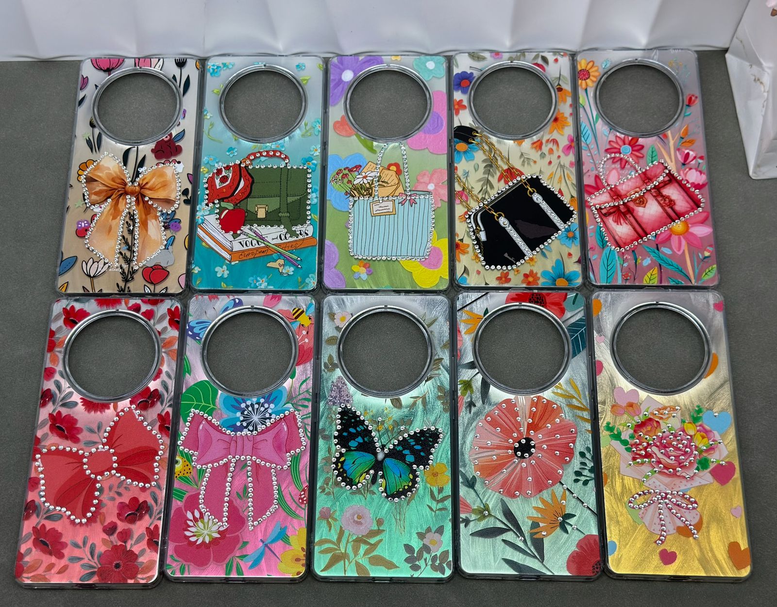 FANCY LADIES CASE  WITH DIAMOND 104 PCS LOTT PRICE 53*104=5512/- - 5